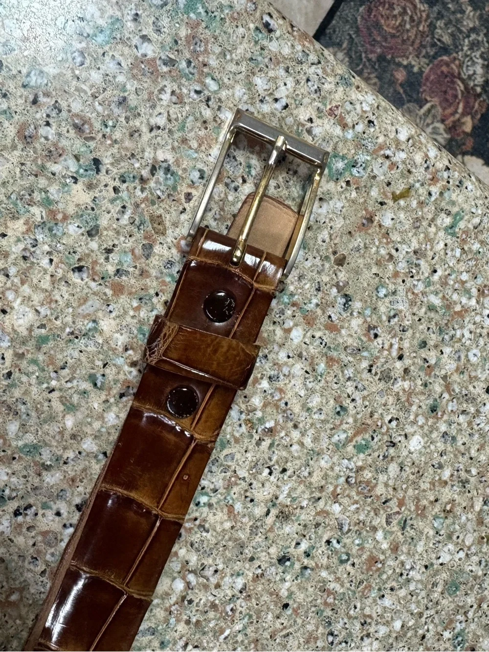 Unbranded Croc-Embossed Leather Belt in Warm Brown some wear size 40